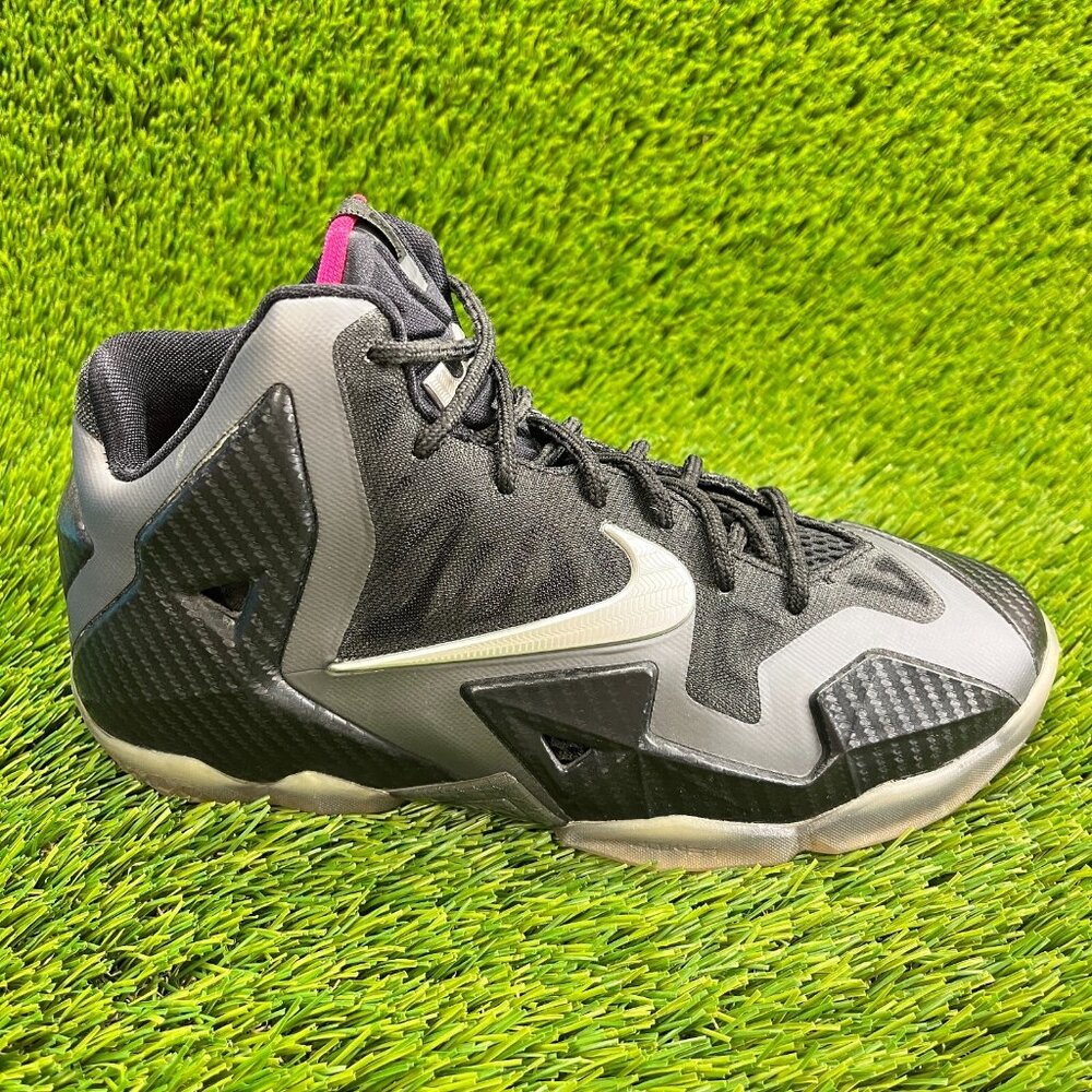 Nike Lebron 11 Miami Nights Boys Size 6Y Black Running Basketball Shoe Sneakers